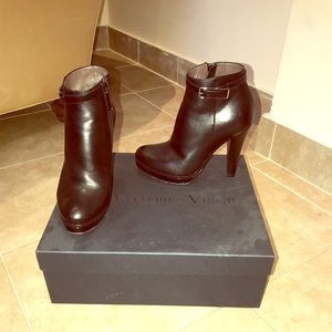 Vittorio Virgili Ankle Boots Size 35 Italy HP 🎉🎉
